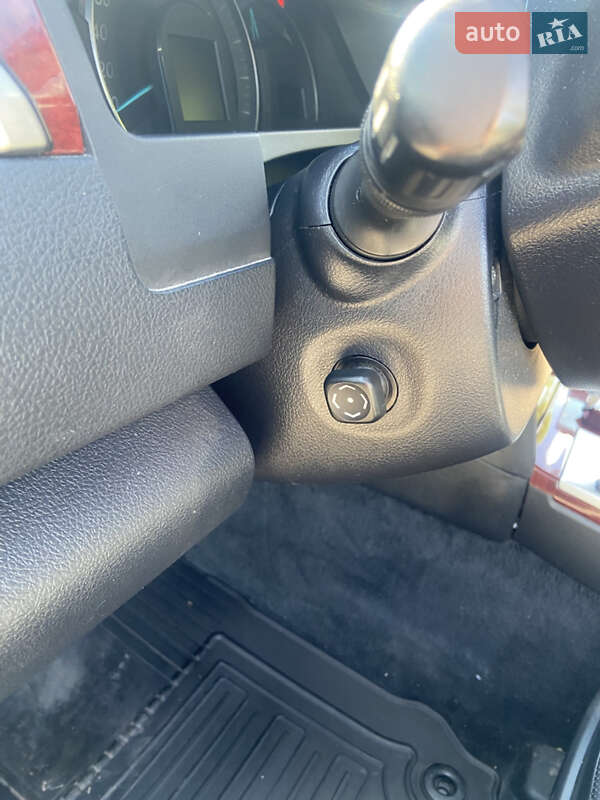 Седан Toyota Camry 2011 в Кривому Розі