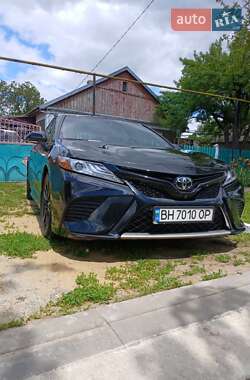 Седан Toyota Camry 2018 в 