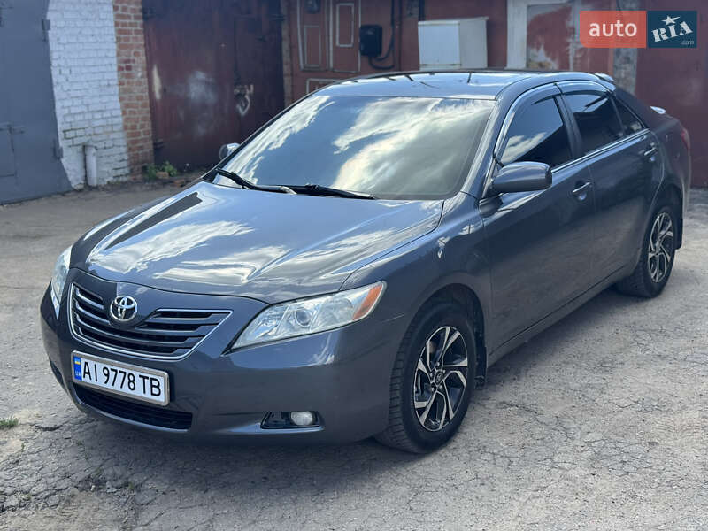 Седан Toyota Camry 2006 в 