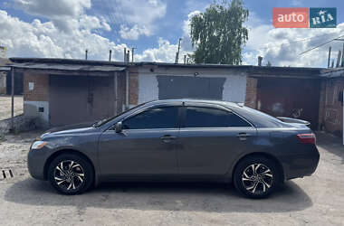 Седан Toyota Camry 2006 в 