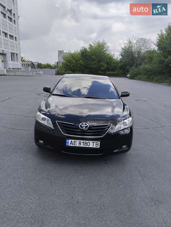 Седан Toyota Camry 2008 в Днепре