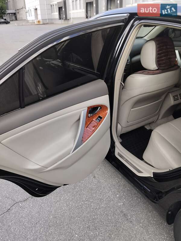 Седан Toyota Camry 2008 в Днепре