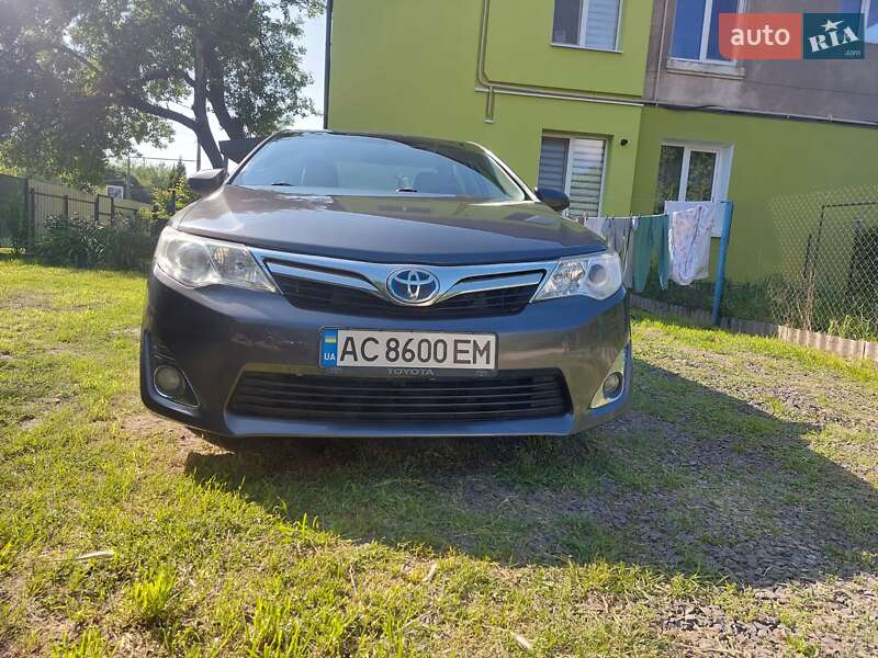 Седан Toyota Camry 2013 в 