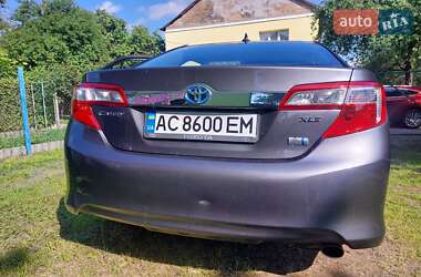Седан Toyota Camry 2013 в 