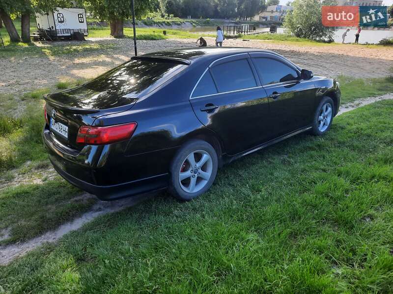 Седан Toyota Camry 2008 в Бобровиці