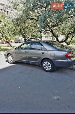 Седан Toyota Camry 2002 в Києві