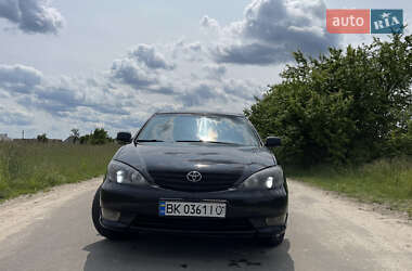 Седан Toyota Camry 2004 в Владимирце