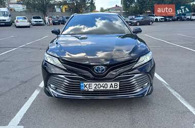 Седан Toyota Camry 2020 в Днепре
