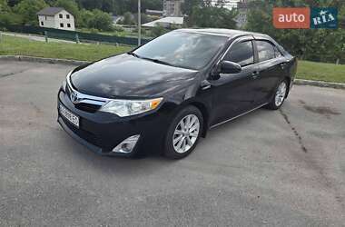 Седан Toyota Camry 2012 в Киеве