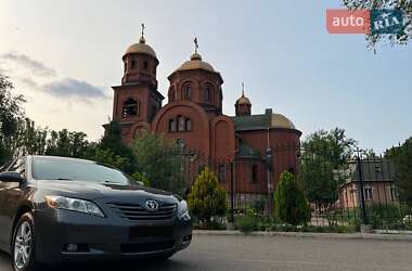 Седан Toyota Camry 2008 в Кривом Роге