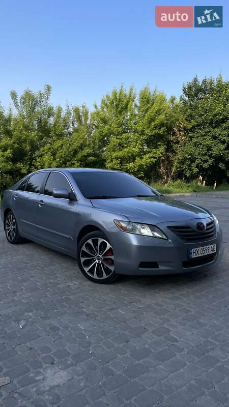 Седан Toyota Camry 2008 в Подволочиске