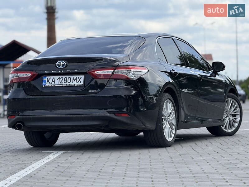 Седан Toyota Camry 2020 в Коломиї