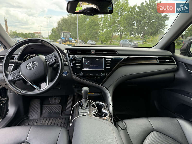 Седан Toyota Camry 2020 в Коломиї