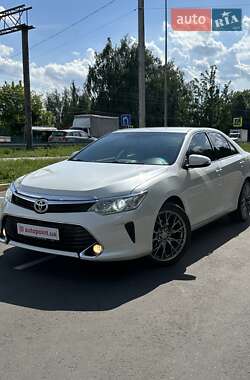 Седан Toyota Camry 2017 в 
