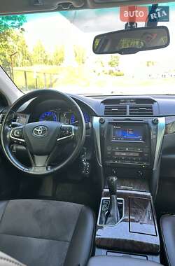 Седан Toyota Camry 2017 в 