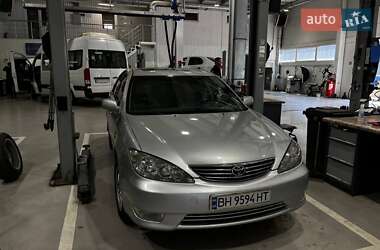 Седан Toyota Camry 2005 в 