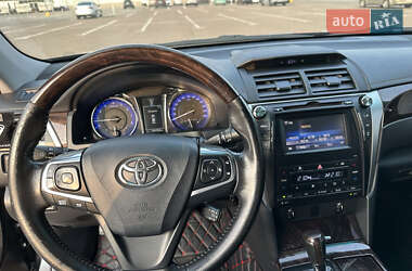 Седан Toyota Camry 2015 в 