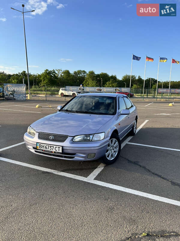 Седан Toyota Camry 1996 в 