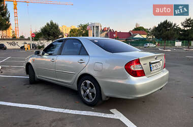 Седан Toyota Camry 2003 в 