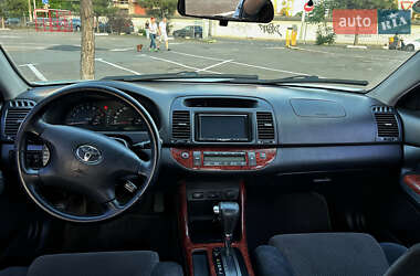 Седан Toyota Camry 2003 в 