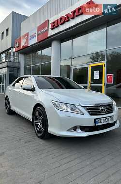 Седан Toyota Camry 2013 в Чернівцях