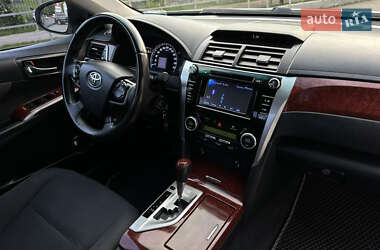 Седан Toyota Camry 2013 в 