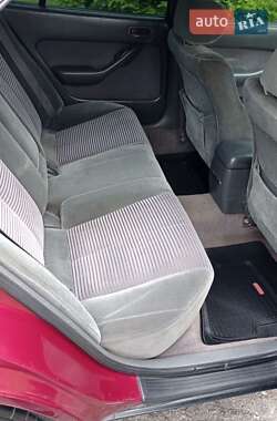 Седан Toyota Camry 1992 в 