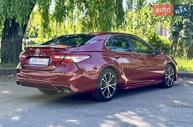 Седан Toyota Camry 2018 в 