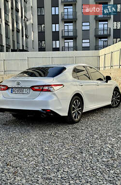 Седан Toyota Camry 2017 в 