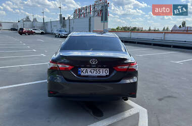 Седан Toyota Camry 2019 в 