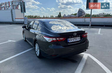 Седан Toyota Camry 2019 в 