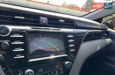 Седан Toyota Camry 2019 в 
