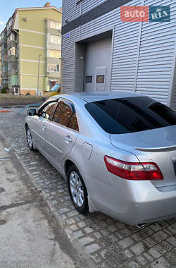 Седан Toyota Camry 2008 в Сумах