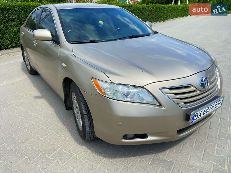 Седан Toyota Camry 2008 в Хмельницькому