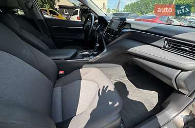 Седан Toyota Camry 2021 в 
