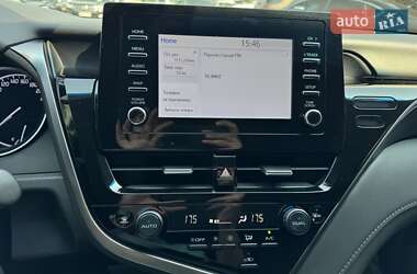 Седан Toyota Camry 2021 в 