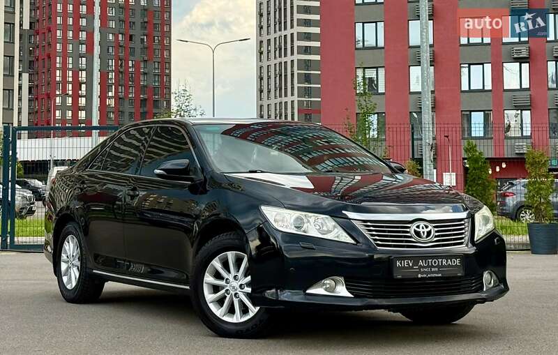 Toyota Camry 2011