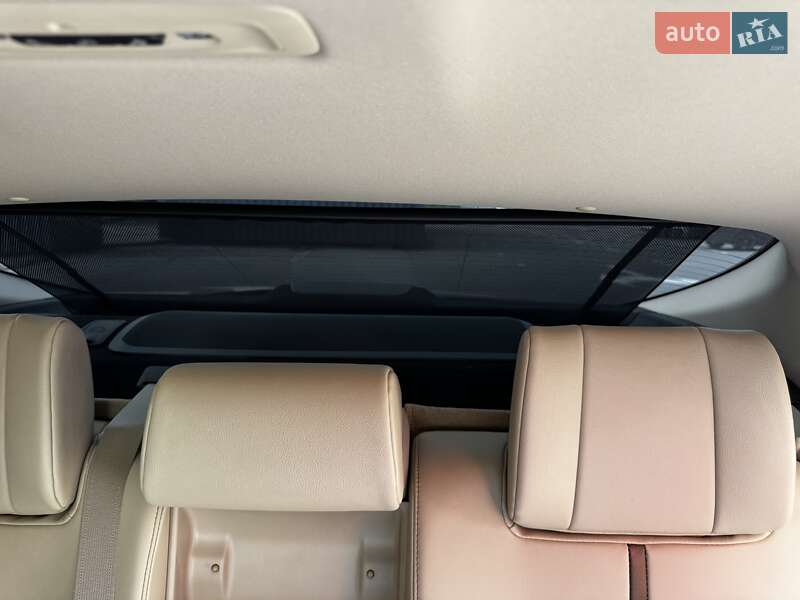Седан Toyota Camry 2019 в Киеве
