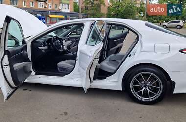 Седан Toyota Camry 2019 в 