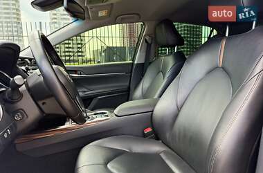 Седан Toyota Camry 2020 в 