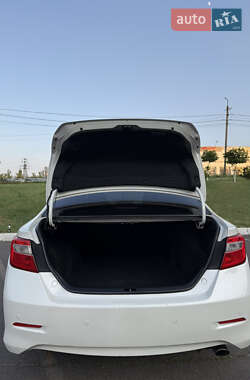 Седан Toyota Camry 2012 в 