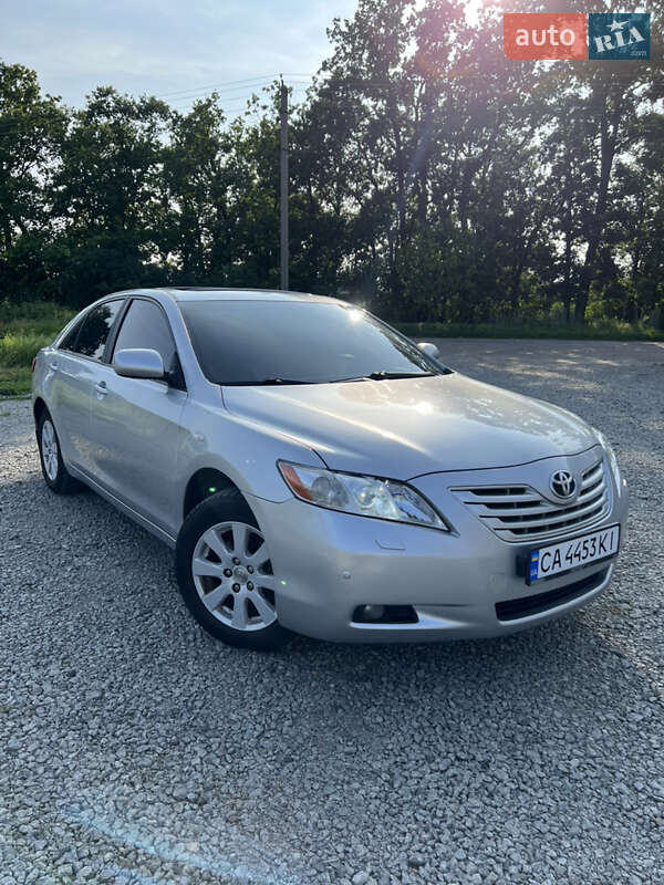 Седан Toyota Camry 2007 в 