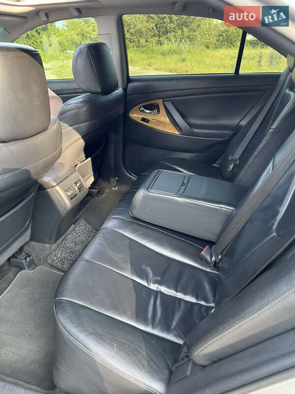 Седан Toyota Camry 2007 в Умани