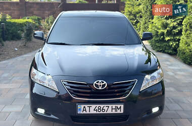 Седан Toyota Camry 2008 в Сарнах