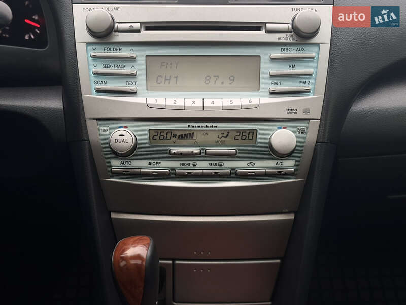 Седан Toyota Camry 2008 в Сарнах