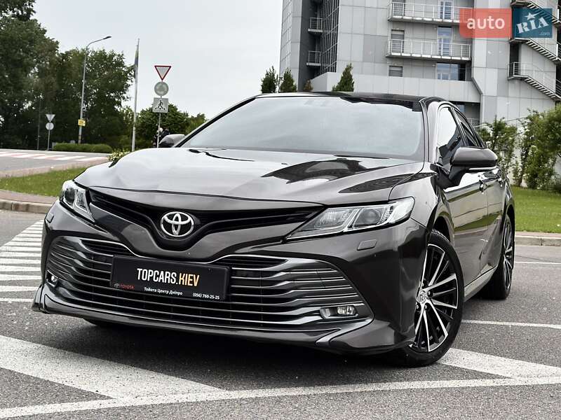 Toyota Camry 2018