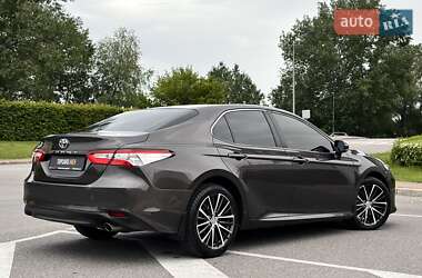 Седан Toyota Camry 2018 в 