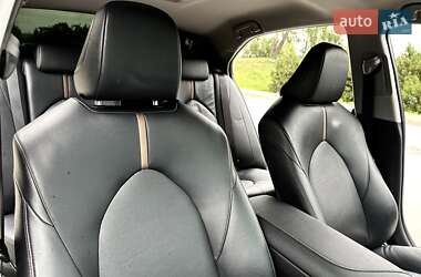 Седан Toyota Camry 2018 в 