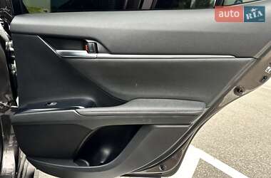 Седан Toyota Camry 2018 в 