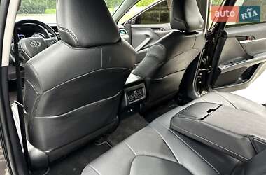 Седан Toyota Camry 2018 в 